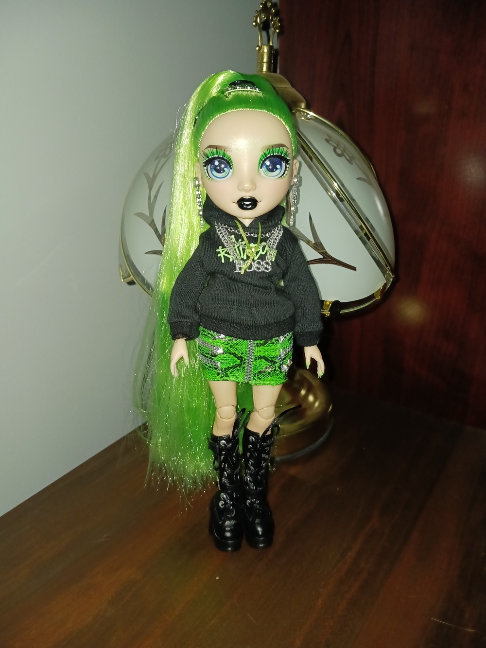 Rainbow High Jade Hunter Fantastic Fashion Doll